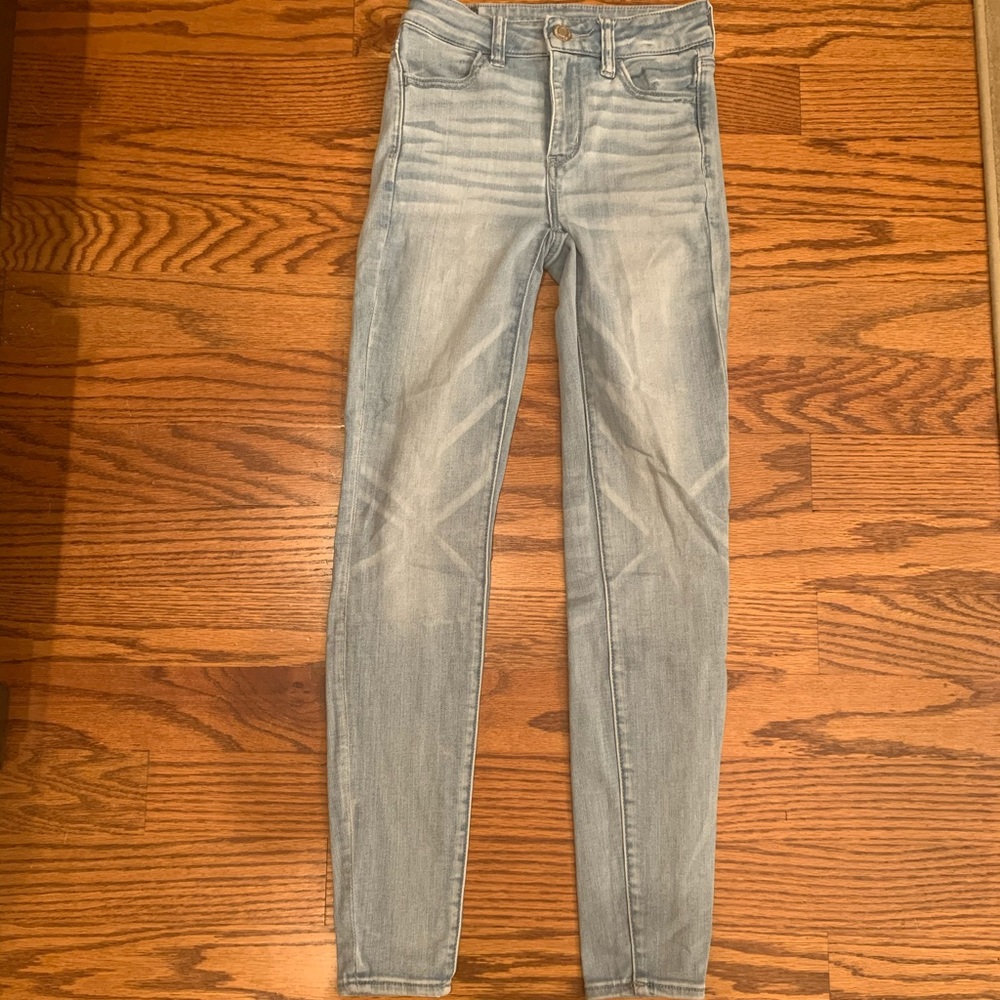 American Eagle Outfitters Light Wash Skinny Jeans